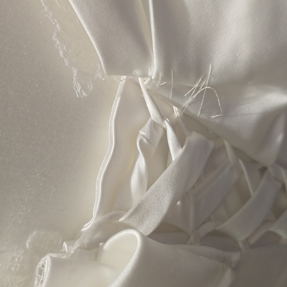 Ivory wedding dress - Picture 11 of 15